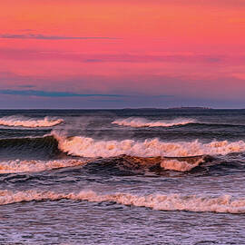 Hampton Beach Surf 10 by Lilia D