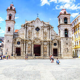Havana Cathedral Catedral de San Cristobal by Paul Thompson