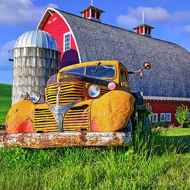 Heidenreich Dairy by Thomas Hall