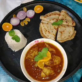 Indian Chicken Curry by Chelvie Mary Duites