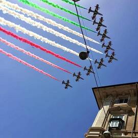 Italian tricolor by Nina Kulishova