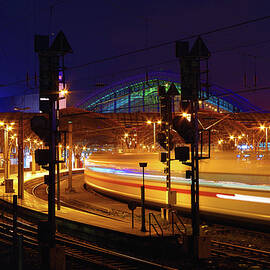 KOLN VERLASSEN, 'Leaving Cologne' by Douglas Taylor