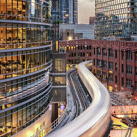L-Train S-Curve - Chicago by Stephen Stookey