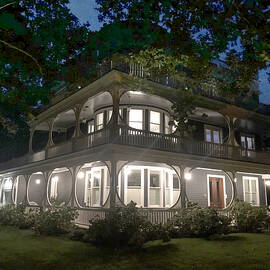 Larchmont, NY - Belvedere at Night