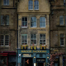 Maggie Dickson's Ale House - Grassmarket, Edinburgh by Yvonne Johnstone