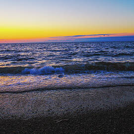 Moment of calm along the ocean by Jeff Swan