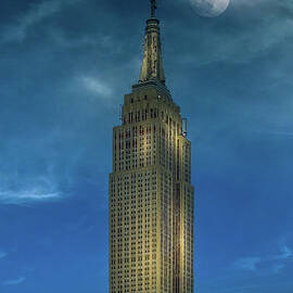 Moon Over the Empire State Building by Prinz Erik