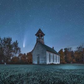 Neowise over Pickle Church by Darren White