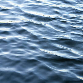 ocean minimalist by Laura Fasulo