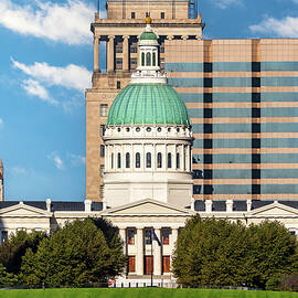 Old Courthouse in St. Louis, Missouri by Mihai Andritoiu