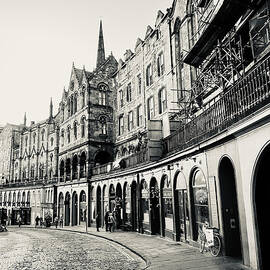 Old Town Edinburgh by Wendi Donaldson Laird