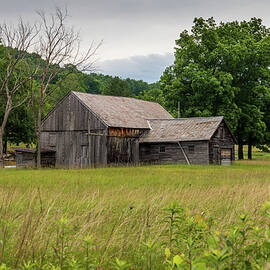 Old Vermont Barn by David Beard