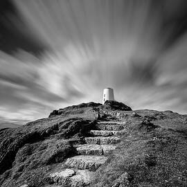 Path to Twr Mawr Lighthouse by Dave Bowman
