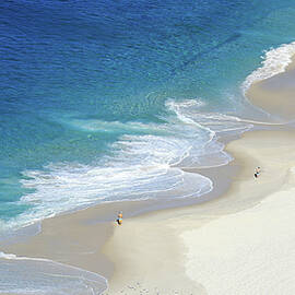 Picnic at the Beach by Angelika Vogel