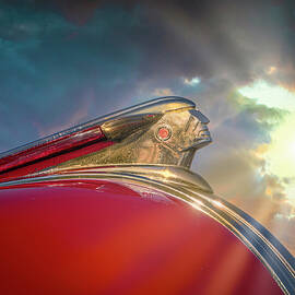 Pontiac Ornament, Catching Rays by Galen Mills