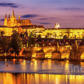 Prague castle and St Vitus cathedral at night