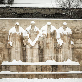 Reformers Under the Snow by Benoit Bruchez