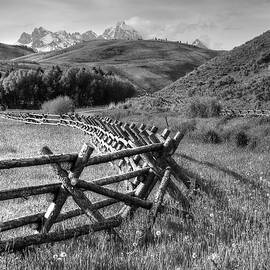 Road To Tetons by Randall Dill
