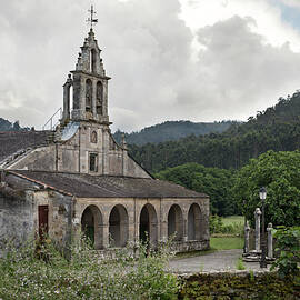 Santa Maria de Galdo by RicardMN Photography