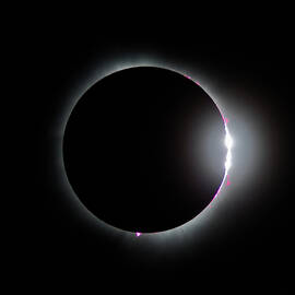 Solar Eclipse 2024 - exiting totality with Baileys beads and edge prominences viewed from Illinois by Peter Herman