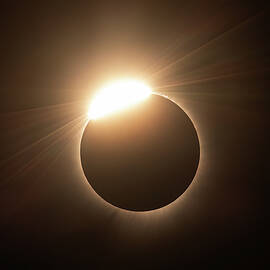 Solar Eclipse Diamond Ring by Jim Cumming