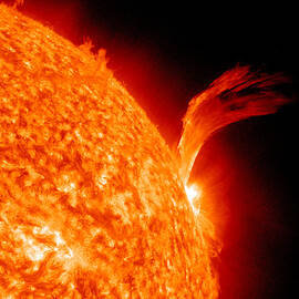 Solar eruption by Mango Art