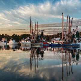 Southern Shrimpers #3146 by Susan Yerry