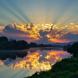 Spectacular Sunrise by Lynn Hopwood