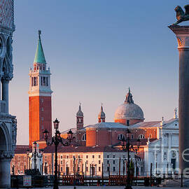 St Mark's Square, Venice, Italy by Justin Foulkes