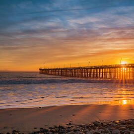 Sunset at the Pier by Lindsay Thomson