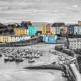 Tenby Town Houses by Paul Thompson