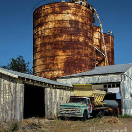 Texan Silo by Stephen Whalen