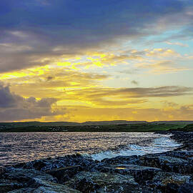 The Sun Sets Over Lahinch by Brian Shaw