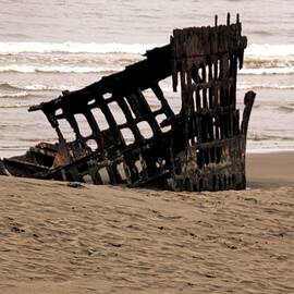 The Wreck of The Peter Iredale by Leonard Keigher