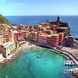 Vernazza - Five Lands - Italy by Paolo Signorini