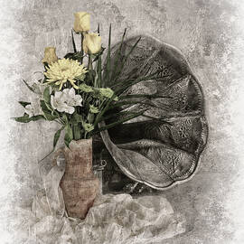 Vintage Roses by Anita Hubbard