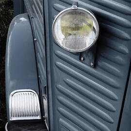 Vintage Type H Van Classic Pig Nose by Imladris Images