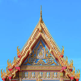 Wat Hua Sapan Phra Ubosot Gable DTHNR0407 by Gerry Gantt