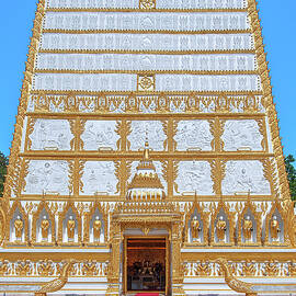 Wat Nong Bua Phra That Chedi Si Maha Pho Base DTHU0453 by Gerry Gantt