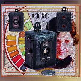 Zeiss-ikon Baby-box Tendor  by Anthony Ellis