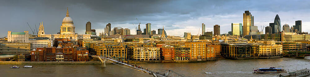 Gary Eason - Thames with St Paul Gary Eason - Thames with St Paul