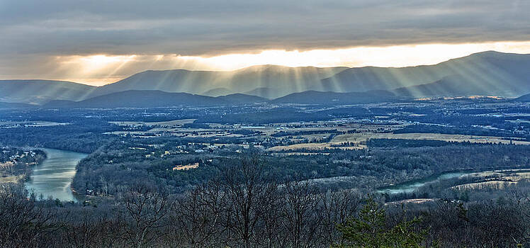 Lara Ellis - Beaming March Shenandoah Lara Ellis - Beaming March Shenandoah