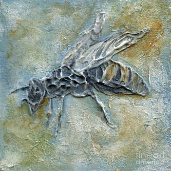 Phyllis Howard - Bee Worker Phyllis Howard - Bee Worker