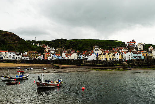 Eliza Donovan - Boats in Staithes Eliza Donovan - Boats in Staithes