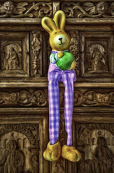 Gynt - Bunny Rabbit - Shelf Sitter Gynt - Bunny Rabbit - Shelf Sitter