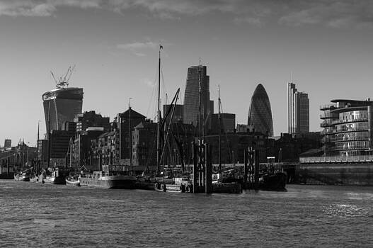 Gary Eason - City of London river barges Wapping black and white version Gary Eason - City of London river barges Wapping black and white version