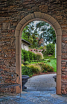 Lara Ellis - Down The Garden Path Lara Ellis - Down The Garden Path