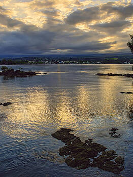 Daniel Hagerman - HILO HAWAII BAY Daniel Hagerman - HILO HAWAII BAY