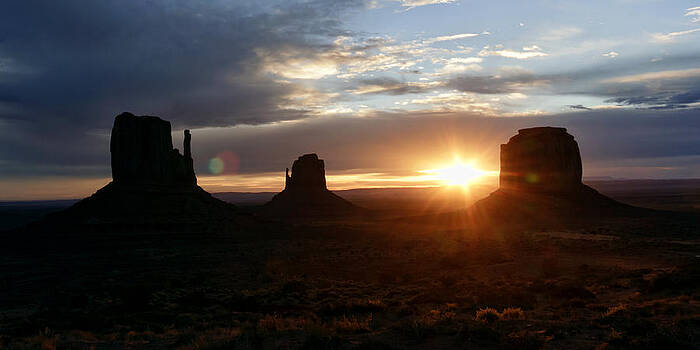 Wes and Dotty Weber - Monument Valley Sunrise Wes and Dotty Weber - Monument Valley Sunrise