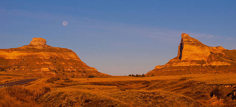 HW Kateley - Moonset on Mitchell Pass HW Kateley - Moonset on Mitchell Pass